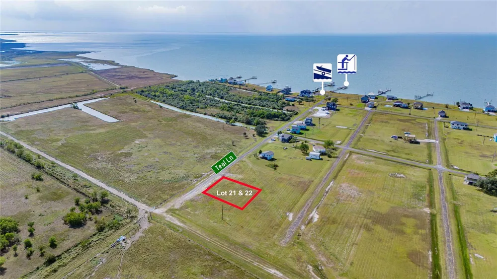 21 Teal Lane Anahuac, TX 77514