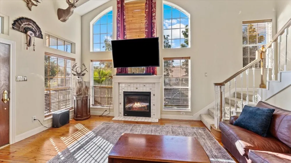 616 E Shore Drive Kemah, TX 77565