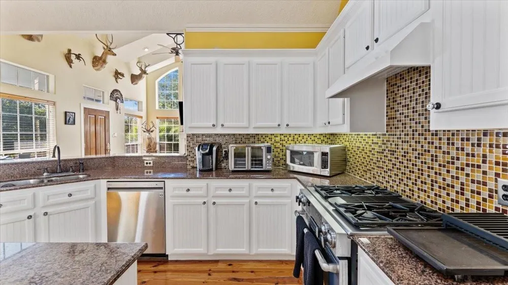 616 E Shore Drive Kemah, TX 77565