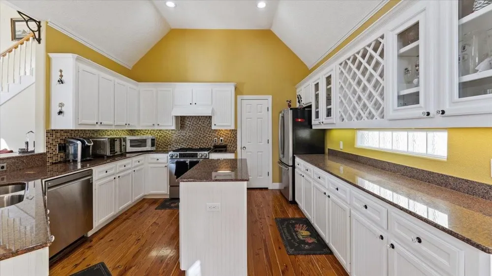 616 E Shore Drive Kemah, TX 77565