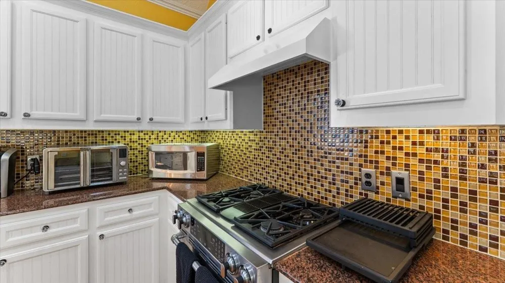 616 E Shore Drive Kemah, TX 77565