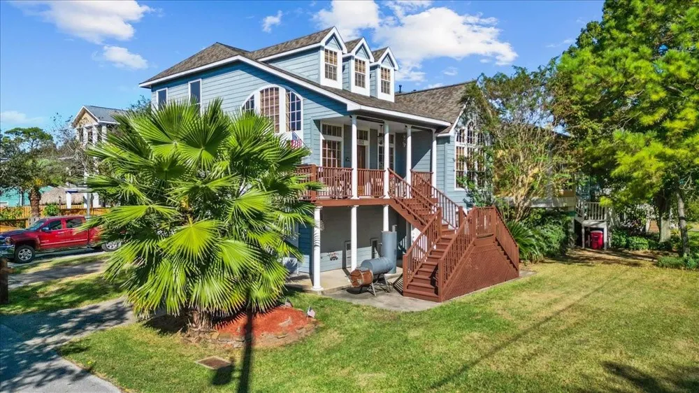 616 E Shore Drive Kemah, TX 77565