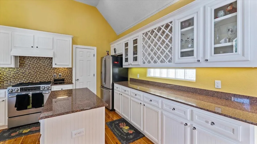 616 E Shore Drive Kemah, TX 77565