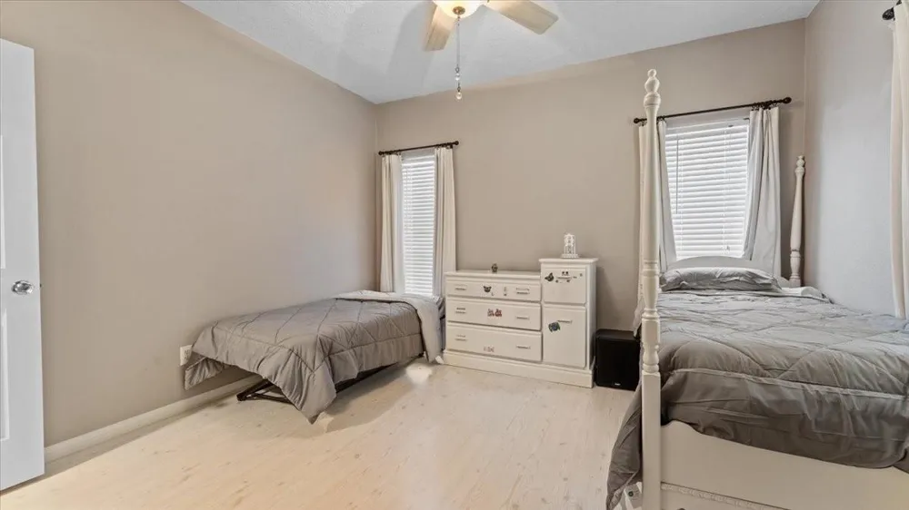 616 E Shore Drive Kemah, TX 77565
