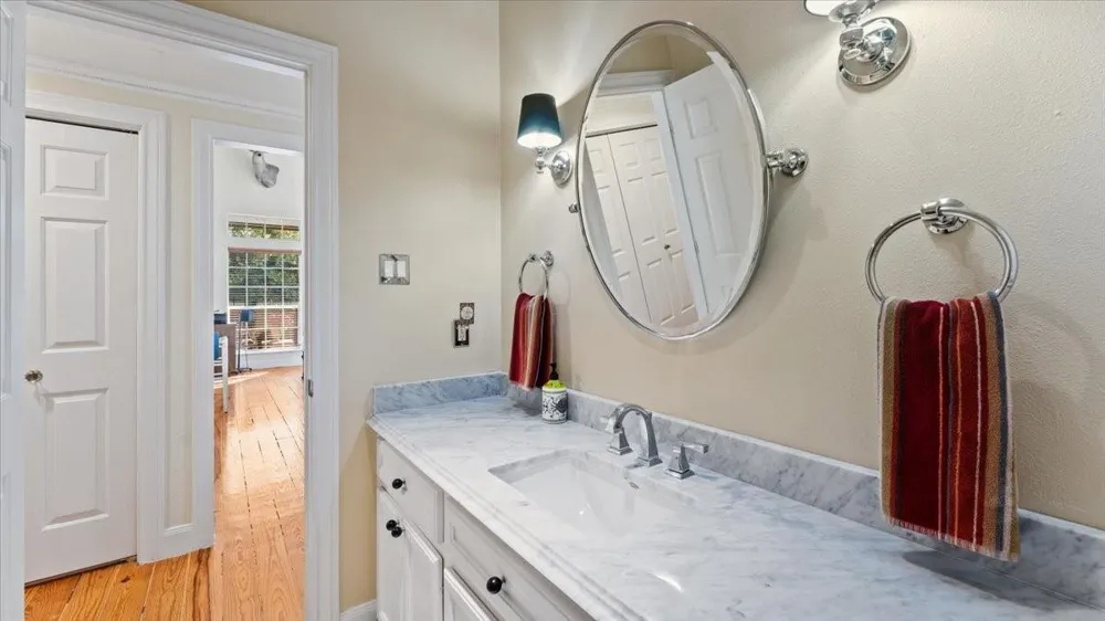 616 E Shore Drive Kemah, TX 77565