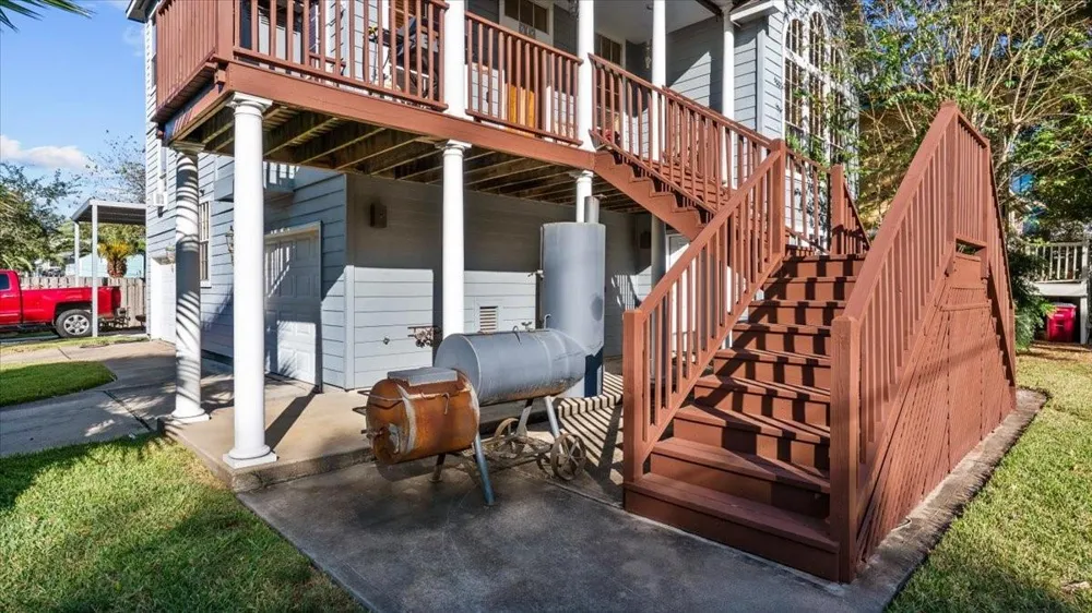 616 E Shore Drive Kemah, TX 77565