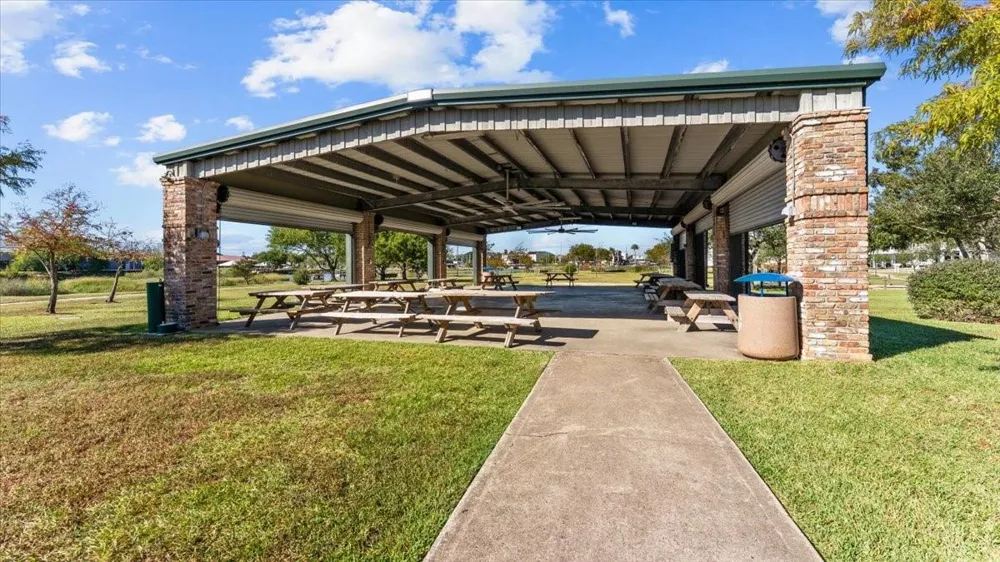 616 E Shore Drive Kemah, TX 77565