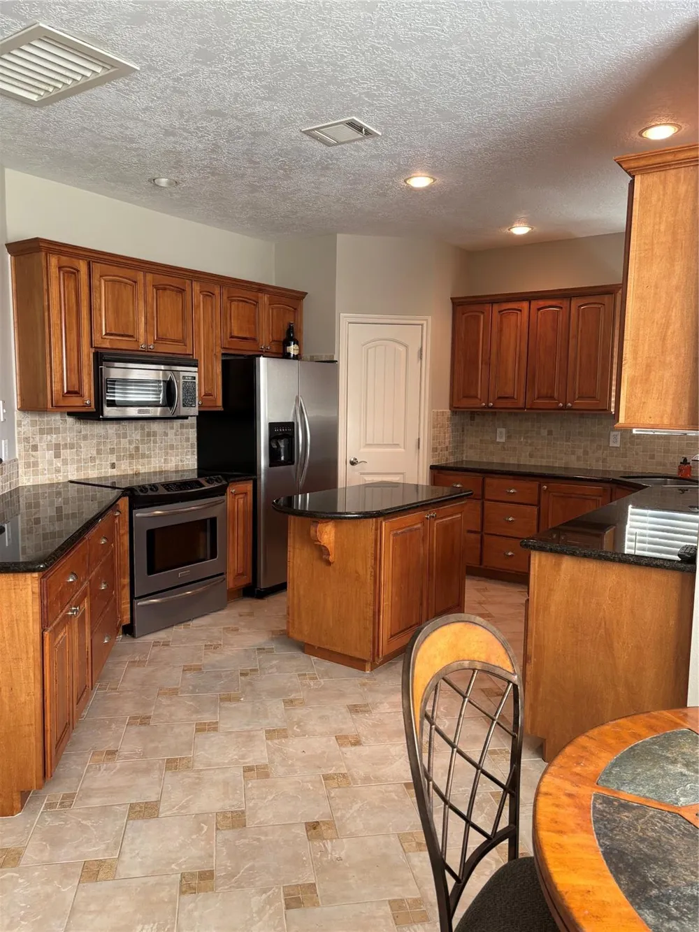 145 Bridgeway Onalaska, TX 77360