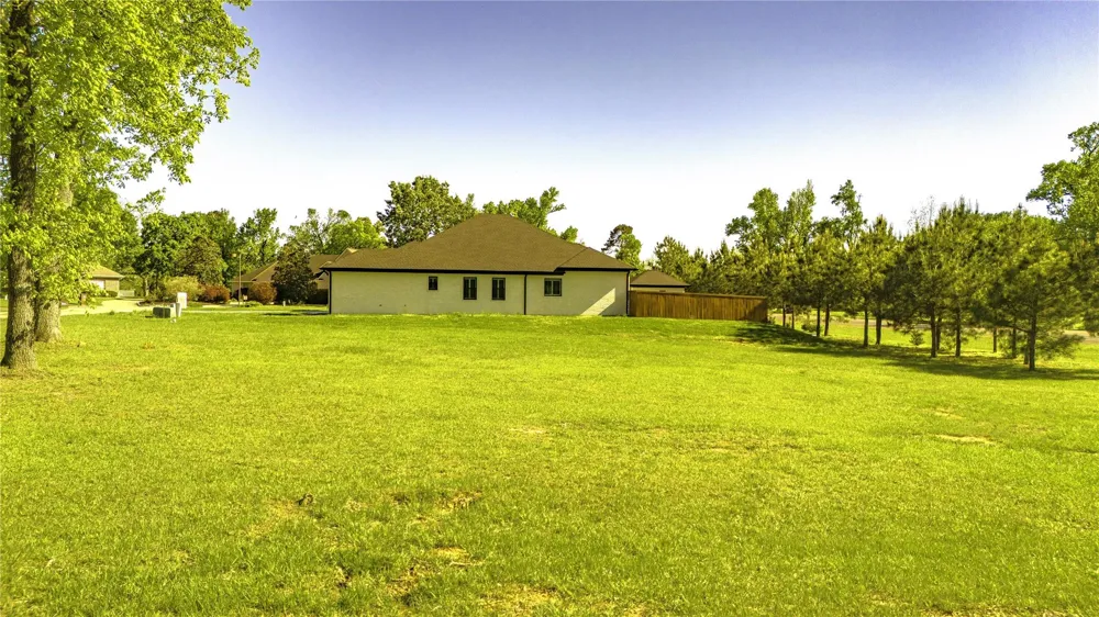 Hawthorn Circle Livingston, TX 77351
