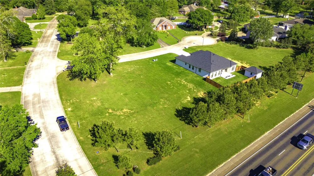 Hawthorn Circle Livingston, TX 77351