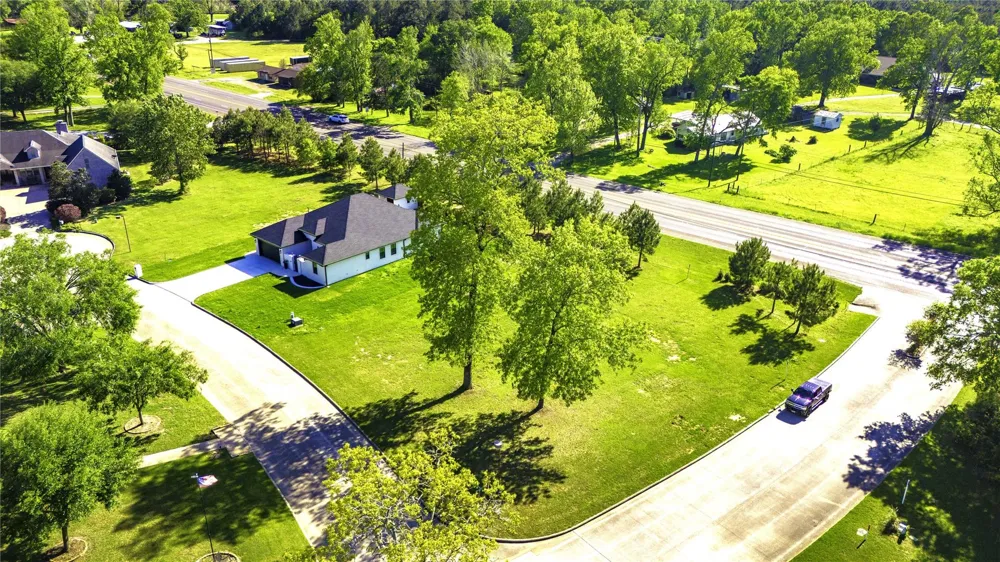 Hawthorn Circle Livingston, TX 77351