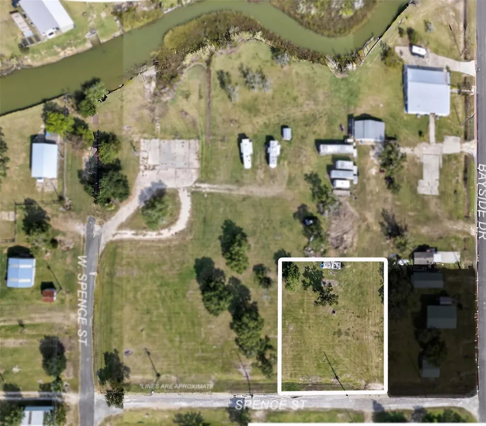 202 Spence Street Anahuac, TX 77514