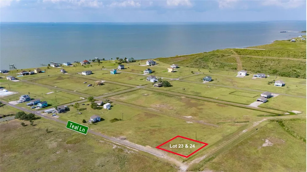 23 Teal Lane Anahuac, TX 77514