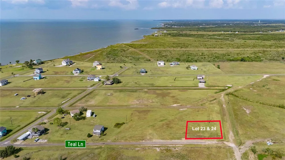 23 Teal Lane Anahuac, TX 77514