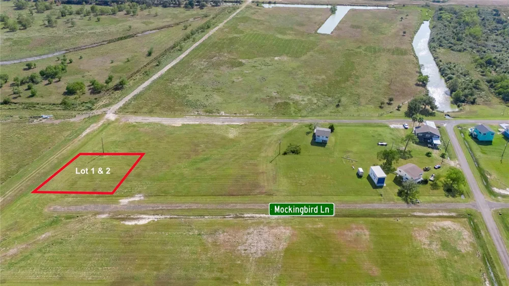 1 Mockingbird Lane Anahuac, TX 77514