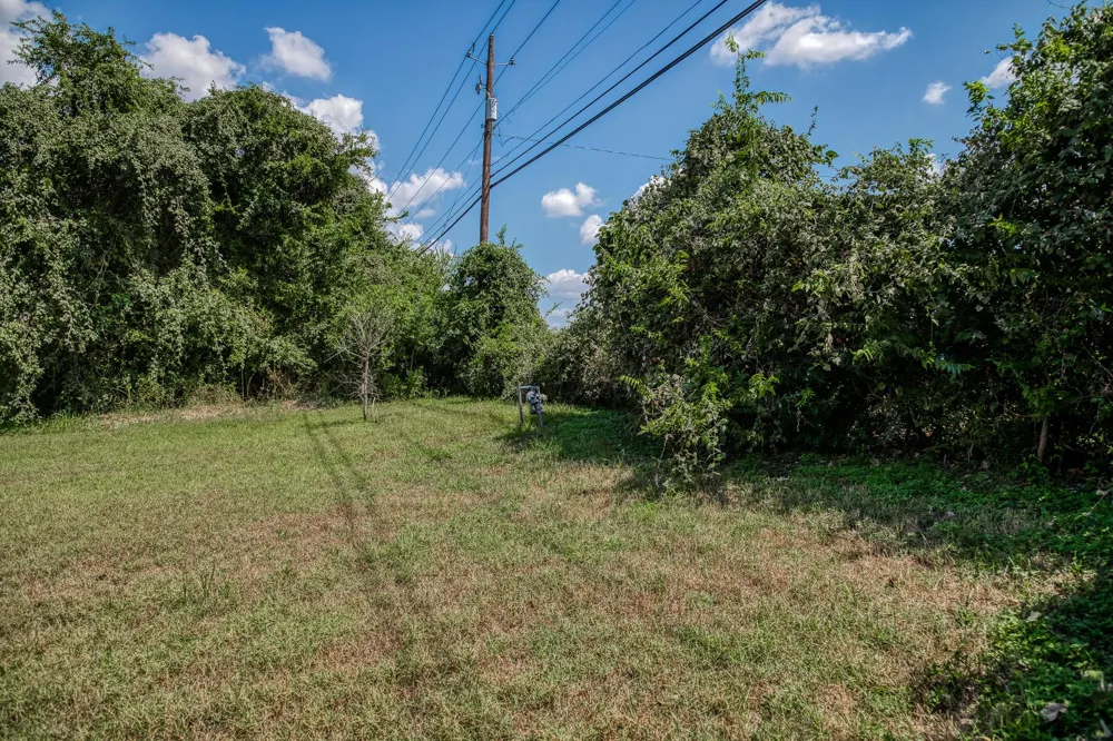 3208 W State Highway 21 Bryan, TX 77803
