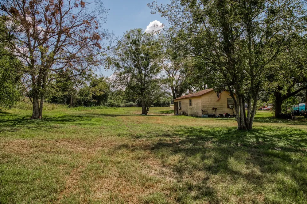 3208 W State Highway 21 Bryan, TX 77803