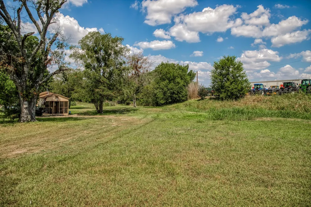 3208 W State Highway 21 Bryan, TX 77803