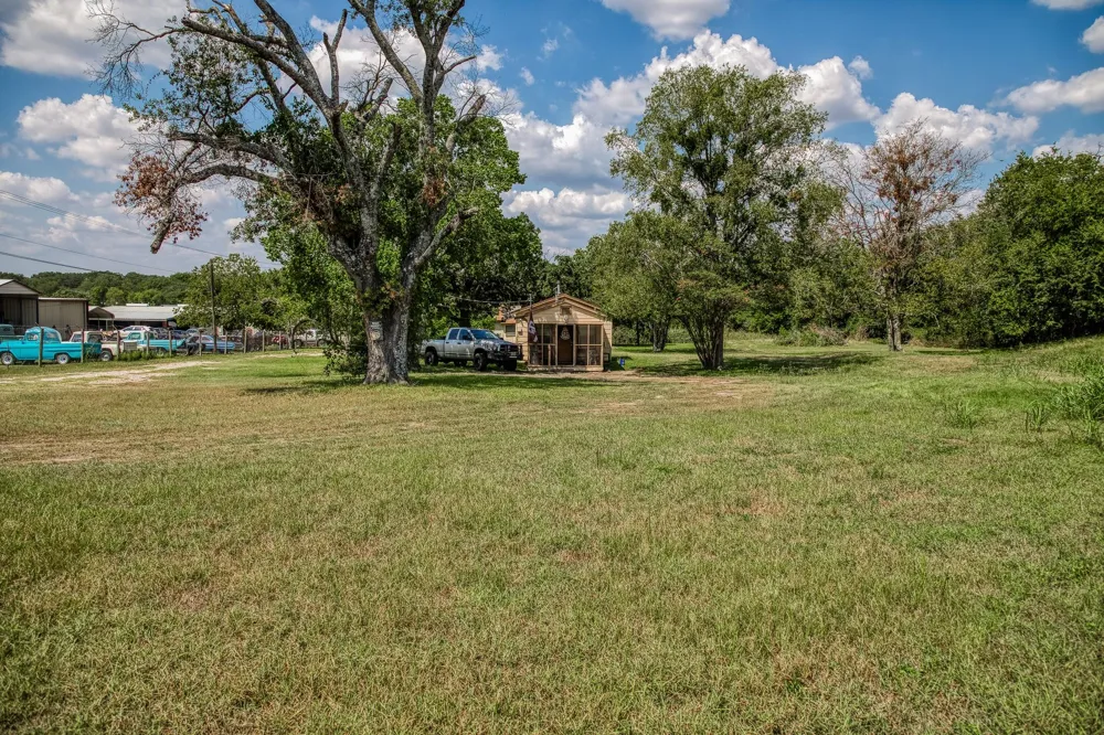 3208 W State Highway 21 Bryan, TX 77803
