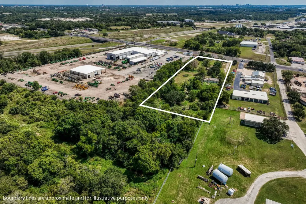 3208 W State Highway 21 Bryan, TX 77803