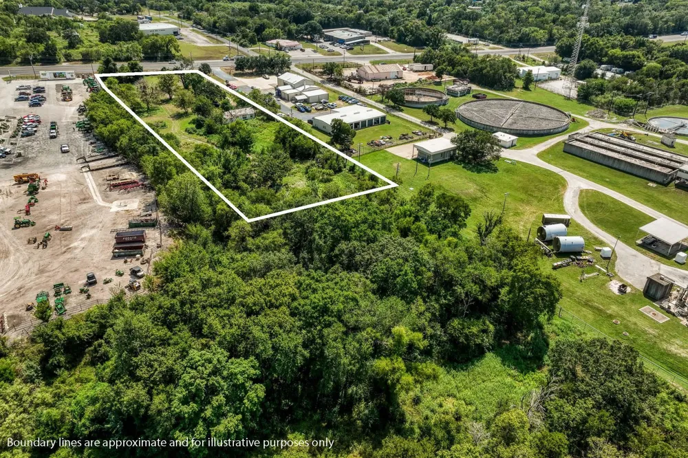 3208 W State Highway 21 Bryan, TX 77803