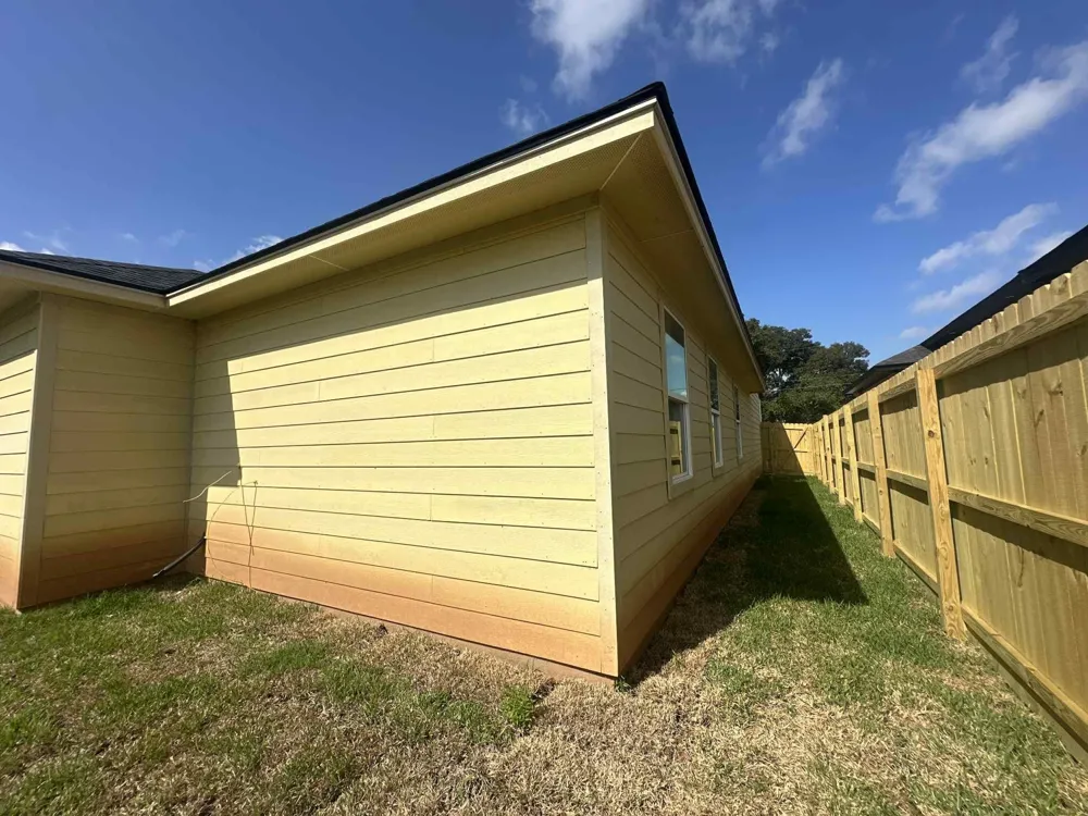 805 Lewis Street Clute, TX 77531