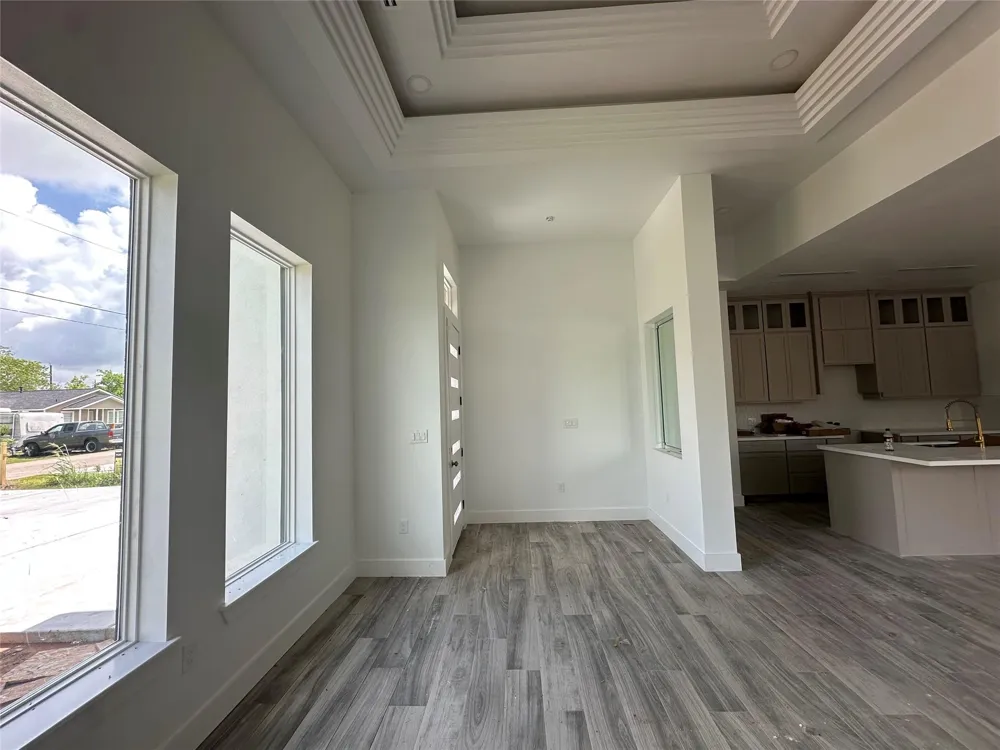 805 Lewis Street Clute, TX 77531