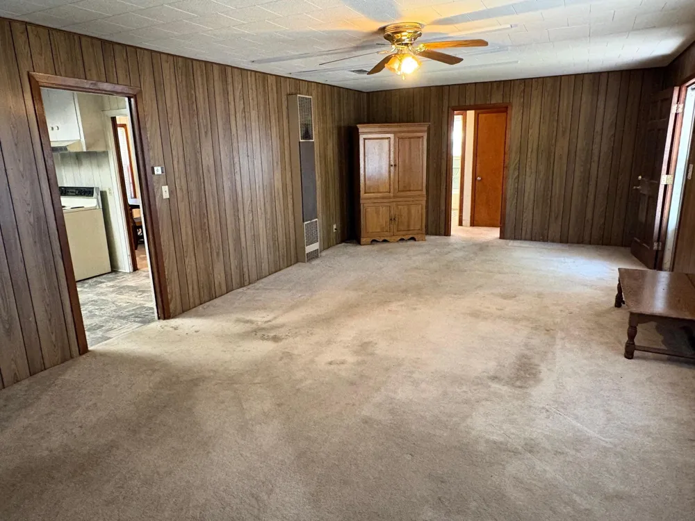 809 August Street El Campo, TX 77437