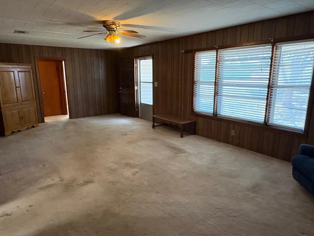 809 August Street El Campo, TX 77437