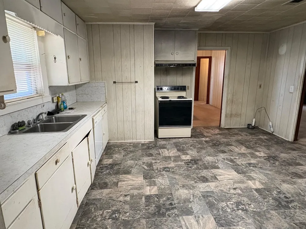 809 August Street El Campo, TX 77437