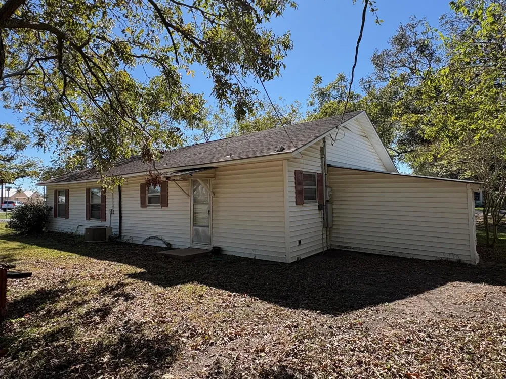809 August Street El Campo, TX 77437