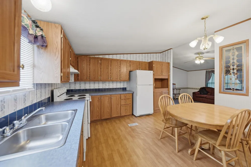 1901 Newsom Road Bellville, TX 77418