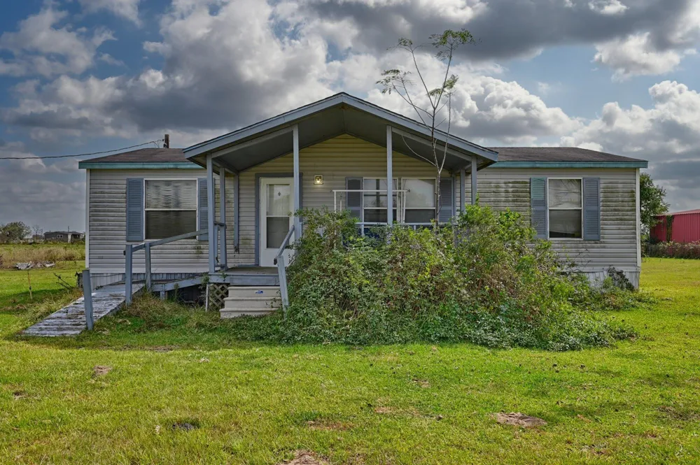 1901 Newsom Road Bellville, TX 77418