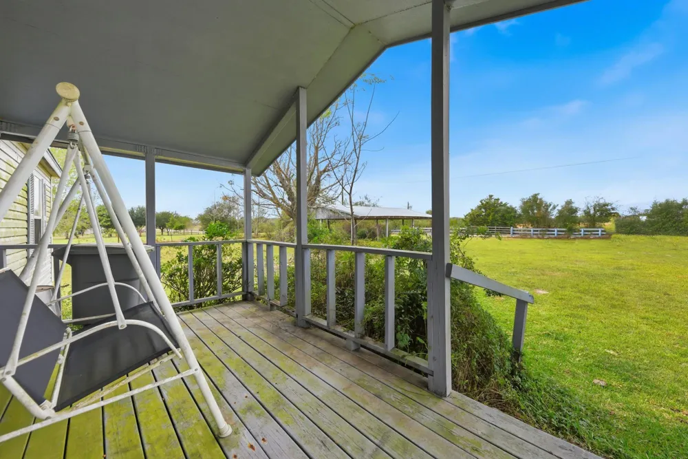 1901 Newsom Road Bellville, TX 77418