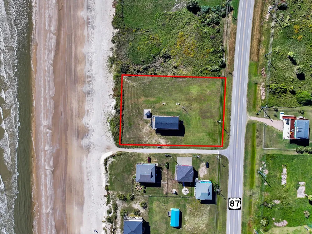 981 Dolly Street Gilchrist, TX 77617