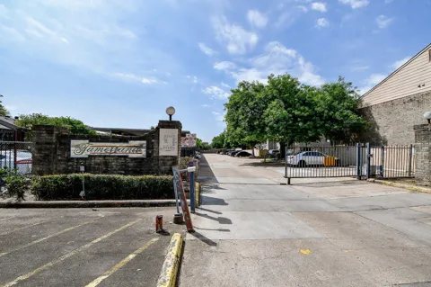 8201 Richmond Avenue #2