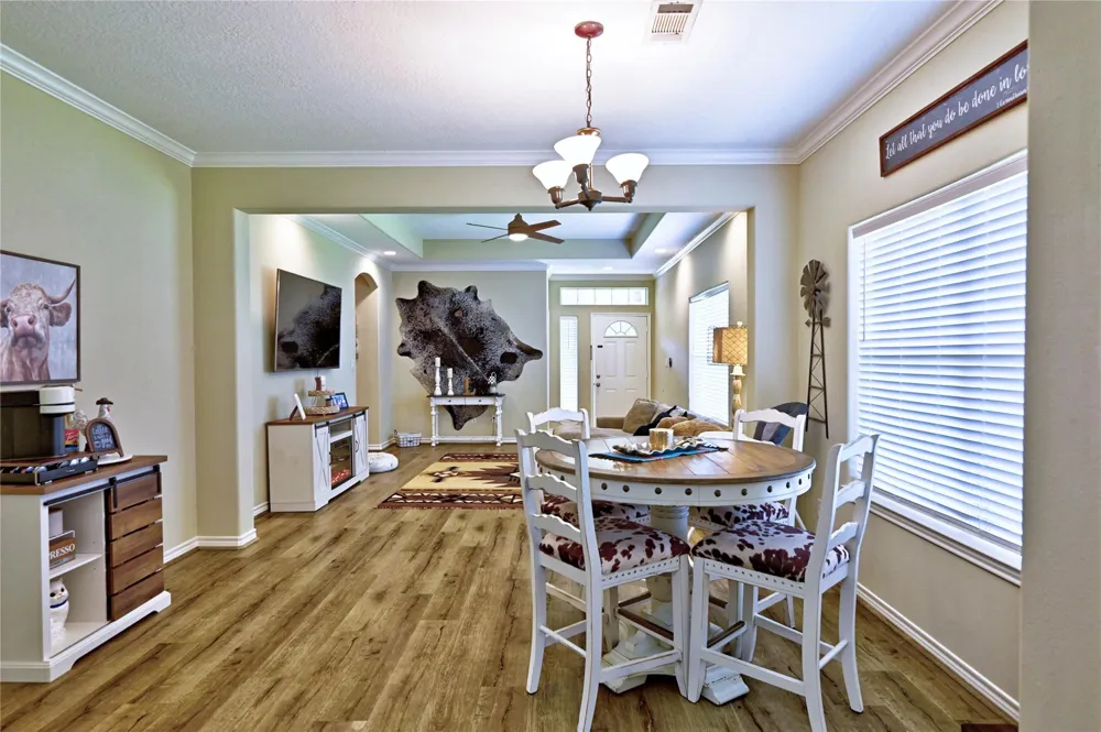 422 E Hunting Tower Run Conroe, TX 77316