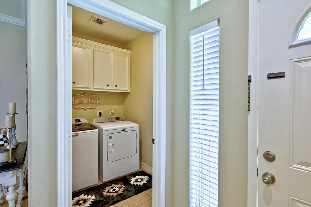 422 E Hunting Tower Run Conroe, TX 77316