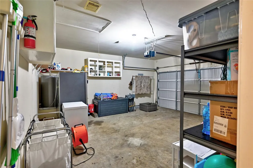 422 E Hunting Tower Run Conroe, TX 77316