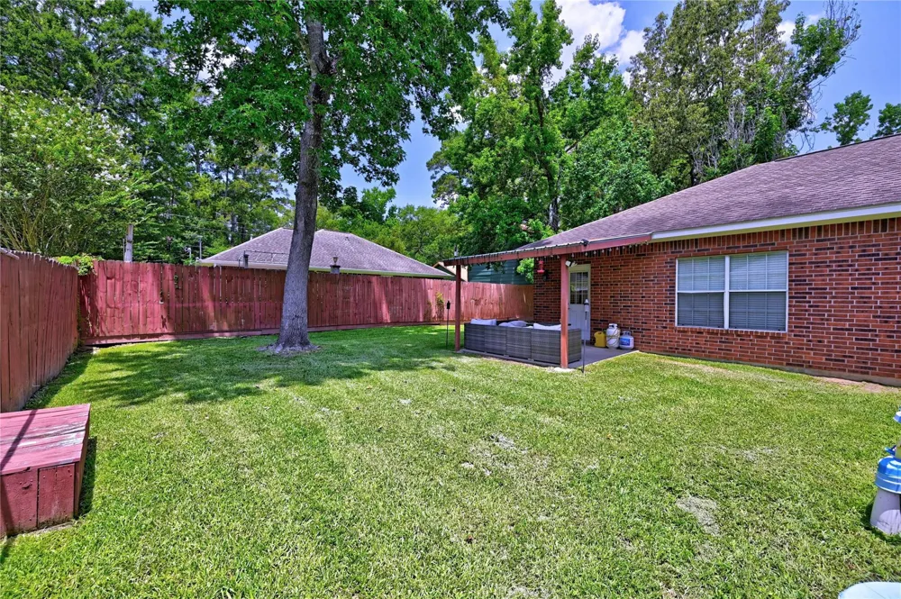 422 E Hunting Tower Run Conroe, TX 77316