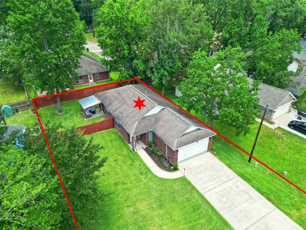 422 E Hunting Tower Run Conroe, TX 77316