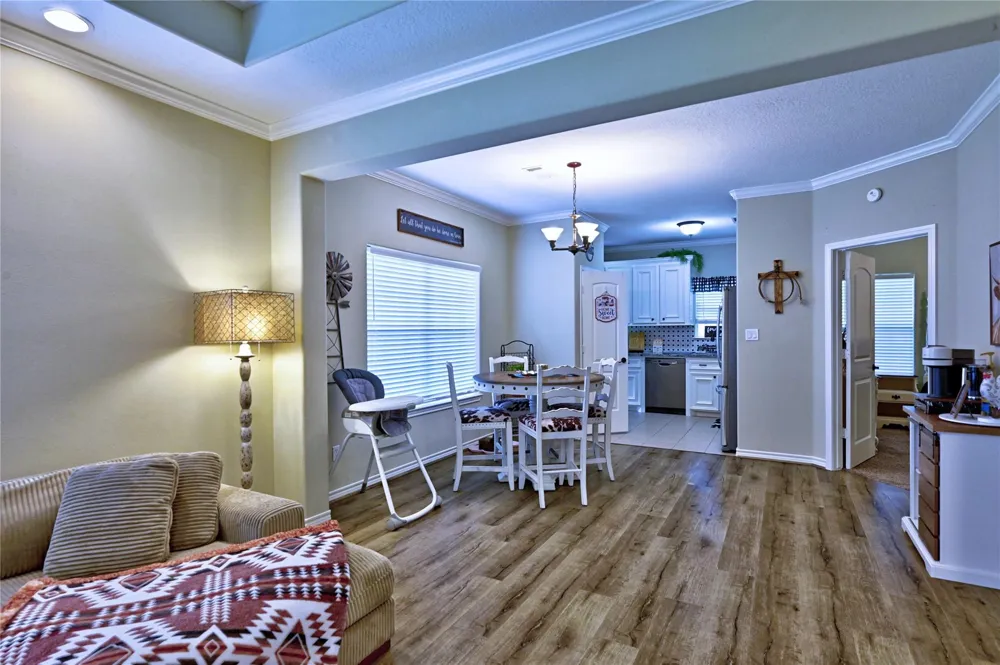 422 E Hunting Tower Run Conroe, TX 77316
