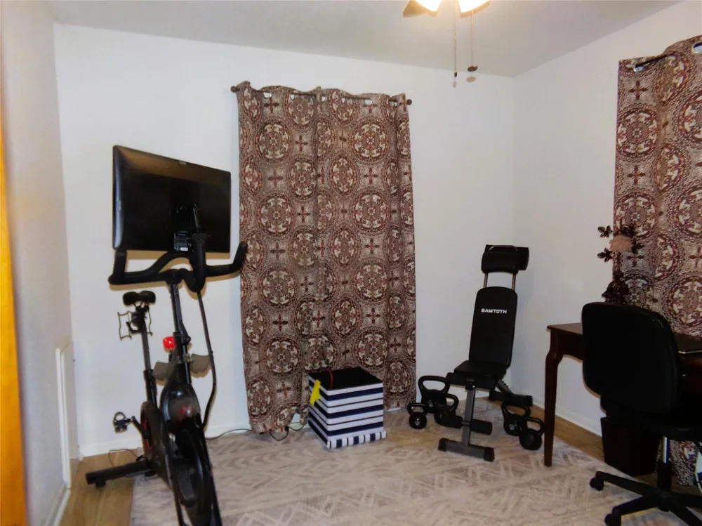 1017 County Road 285 Weimar, TX 78962