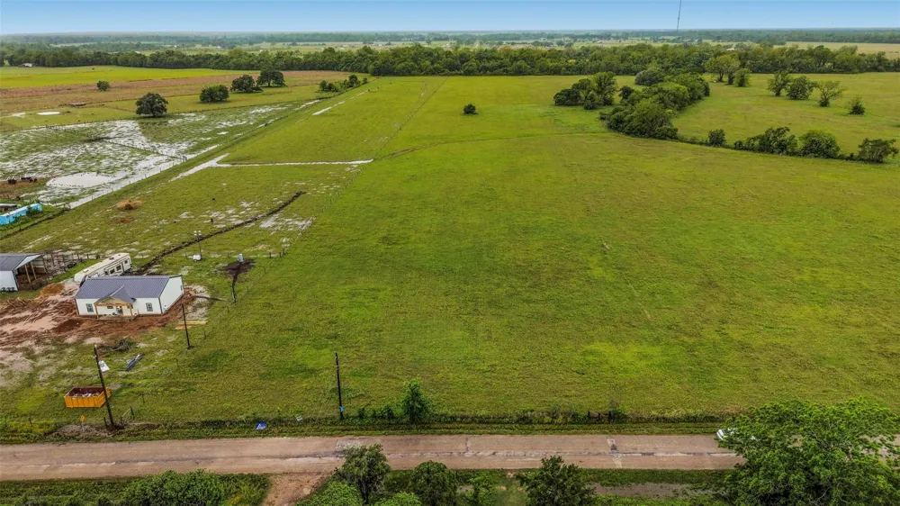 Cr 164 Boling, TX 77420