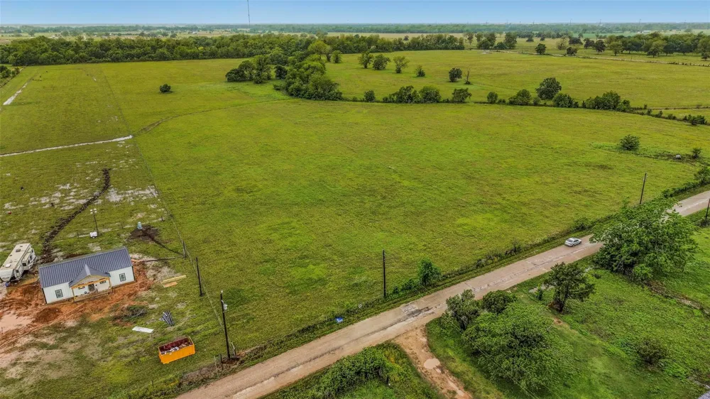 Cr 164 Boling, TX 77420