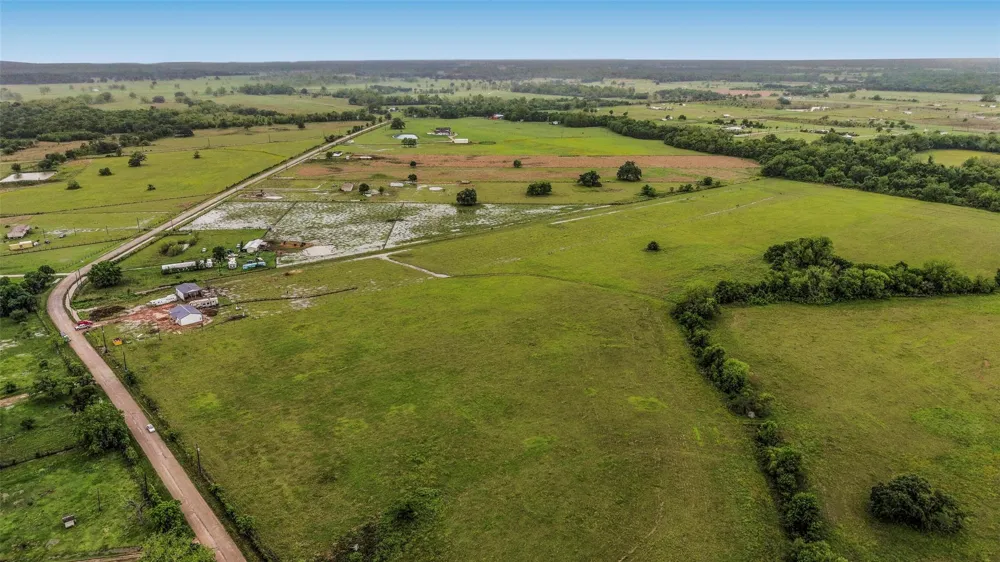 Cr 164 Boling, TX 77420