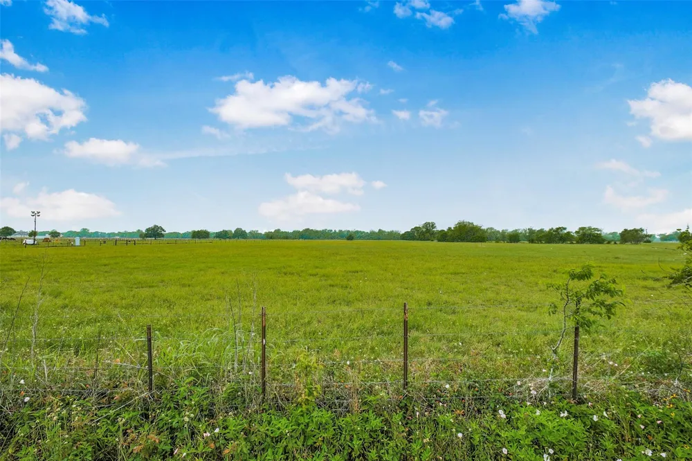 Cr 164 Boling, TX 77420