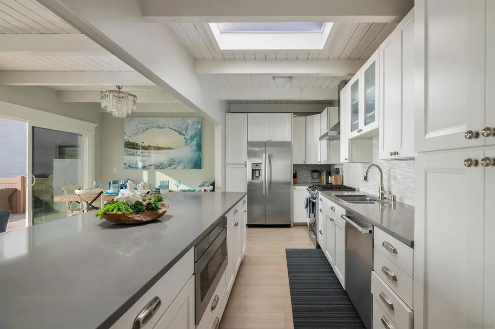 1680 Neptune Ave Vista, CA 92024