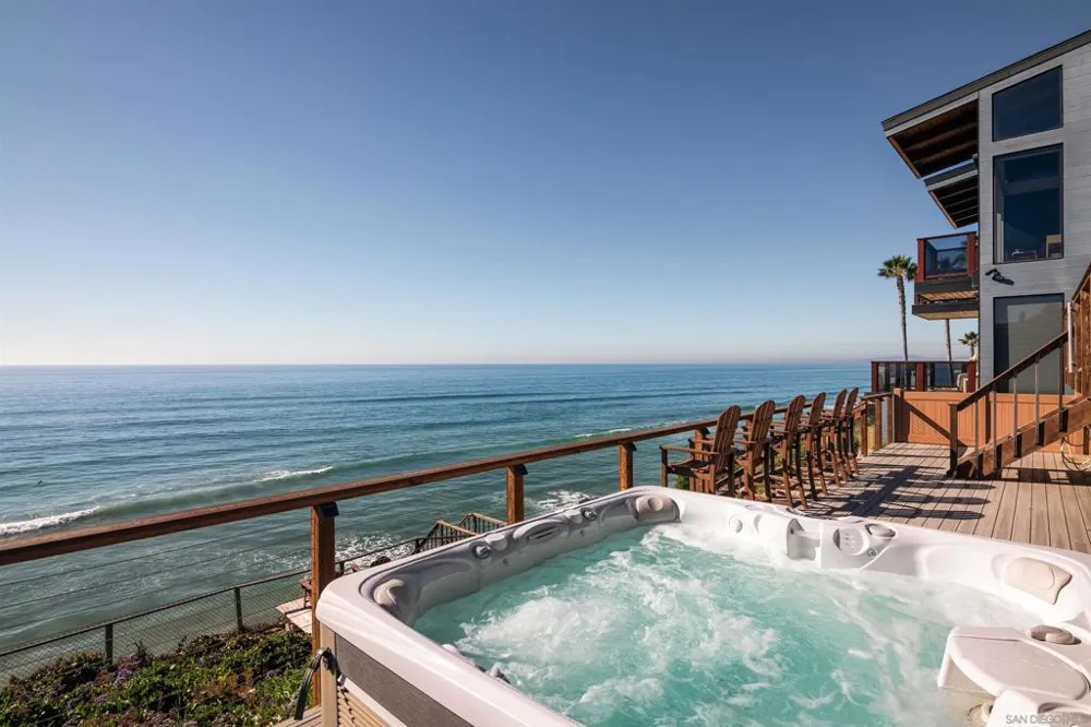 1680 Neptune Ave Vista, CA 92024
