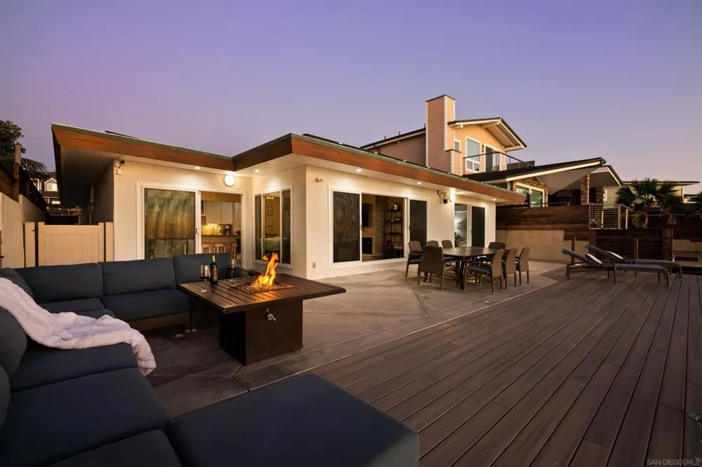 1680 Neptune Ave Vista, CA 92024